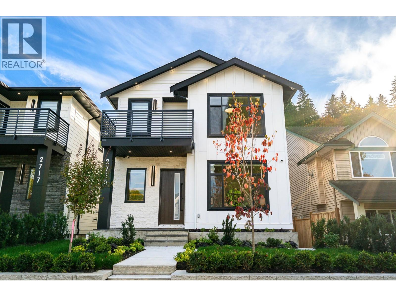 2715 Henry St, Port Moody, BC V3H 2J8