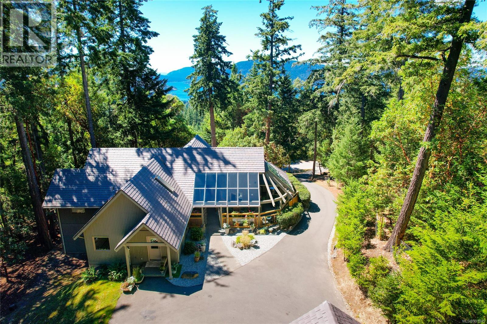 154 Cormorant Cres, Salt Spring, BC V8K 1G8