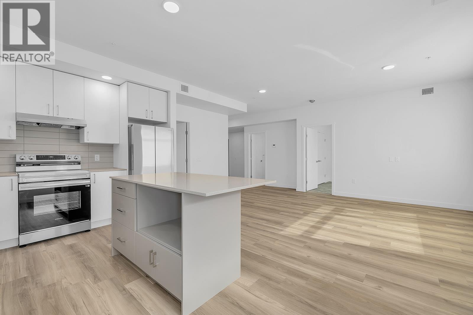 1057 Frost Road Unit 418, Kelowna, BC V1W 0G7