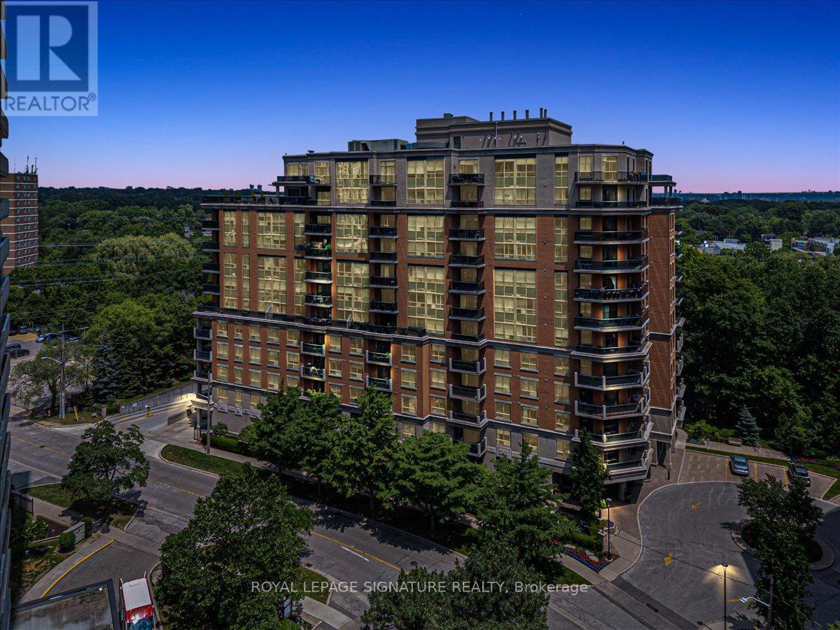 802 1 Lomond Dr, Toronto, ON M8X 2Z3