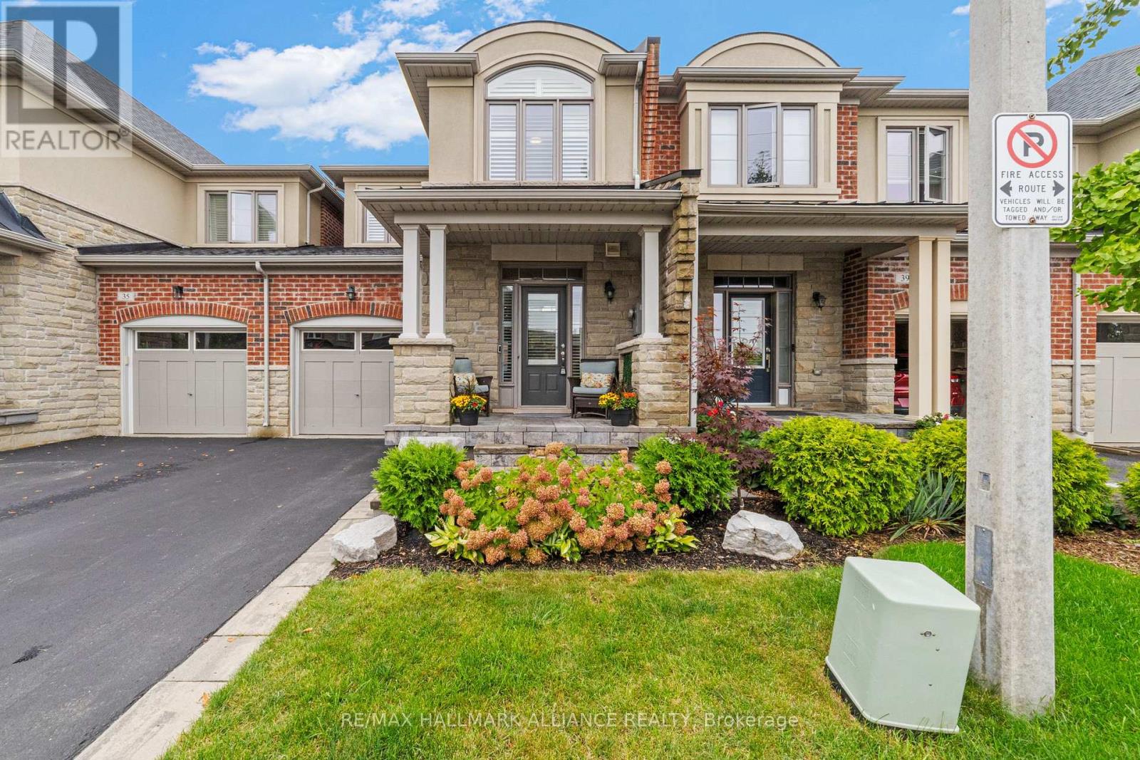 37 Diamond Leaf Ln, Halton Hills, ON L7G 0G7