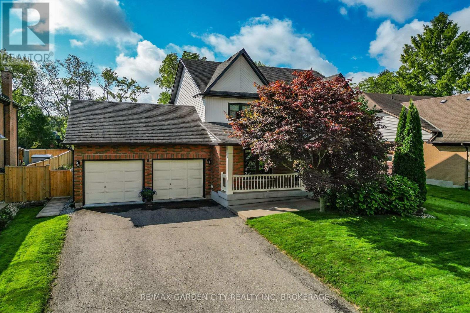 8 Steflar St, Pelham, ON L0S 1E4