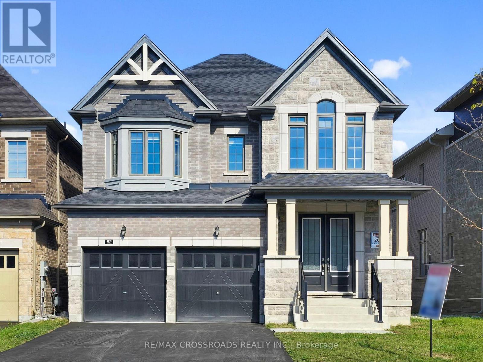 62 Kentledge Ave, East Gwillimbury Holland Landing, ON L9N 0V9