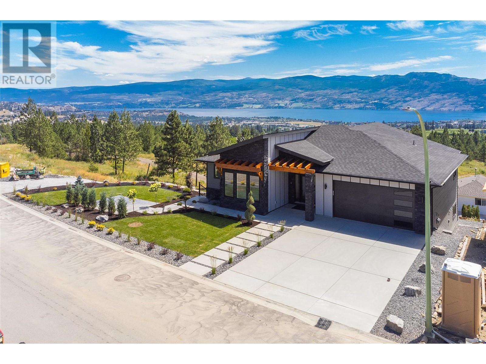 2803 Copper Ridge Dr, West Kelowna, BC V4T 2X3