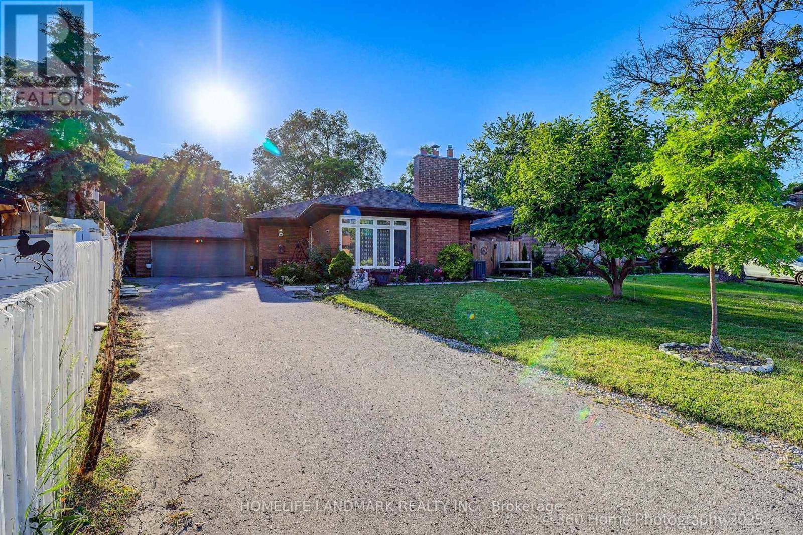 38 Moorecroft Cres, Toronto, ON M1K 3V1