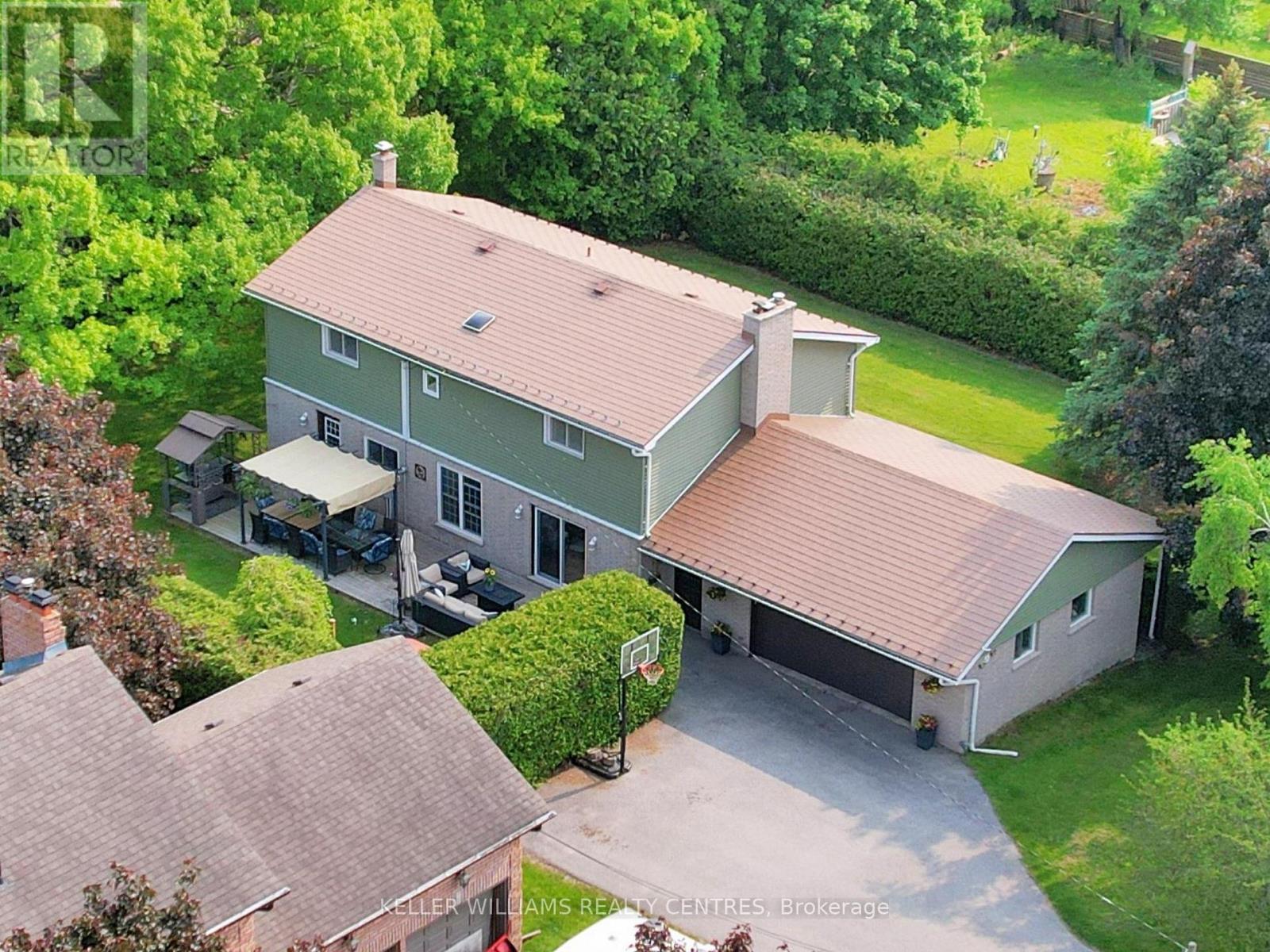 31 Henry St, Georgina Keswick North, ON L4P 2L5