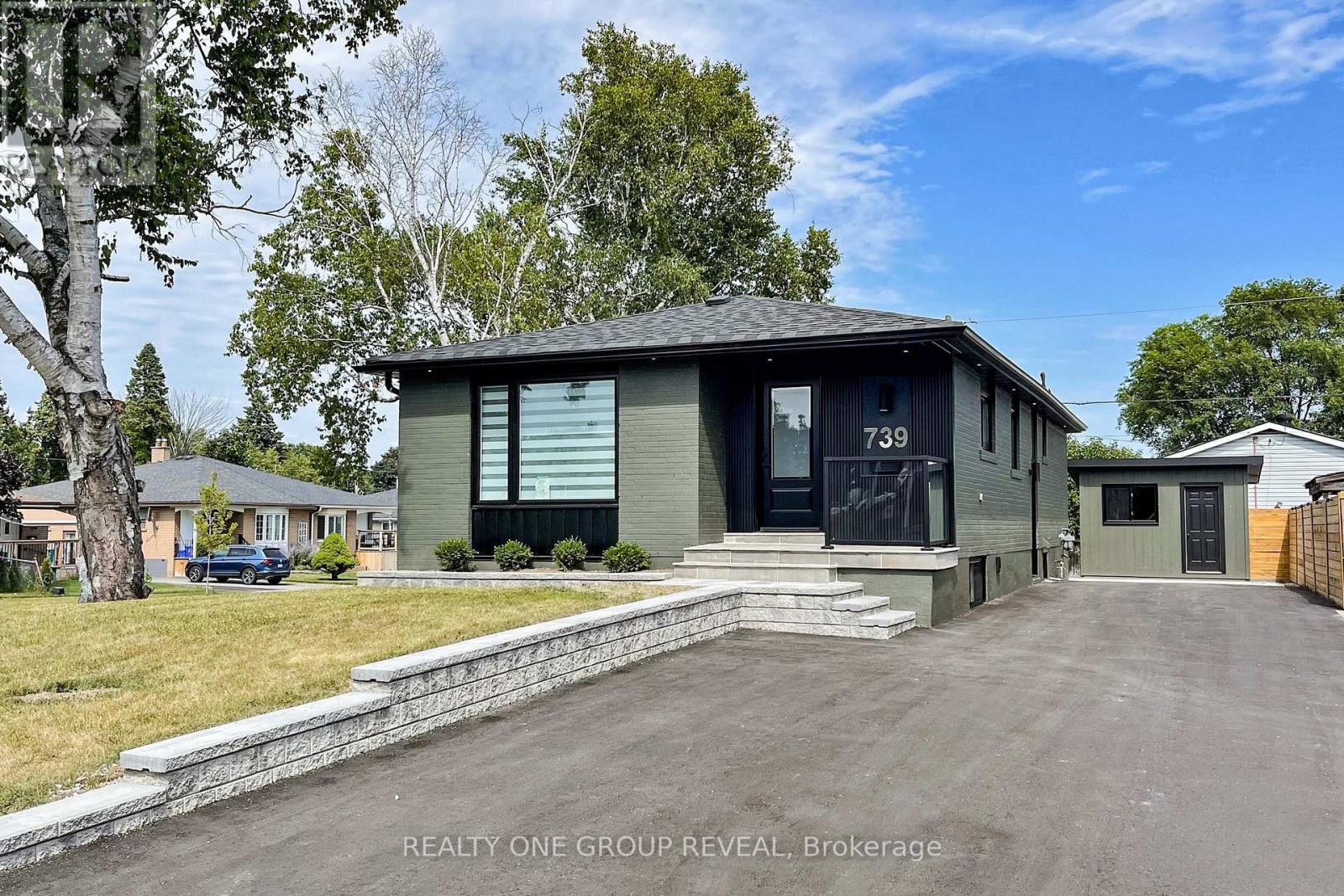 739 Annland St, Pickering, ON L1W 1B6