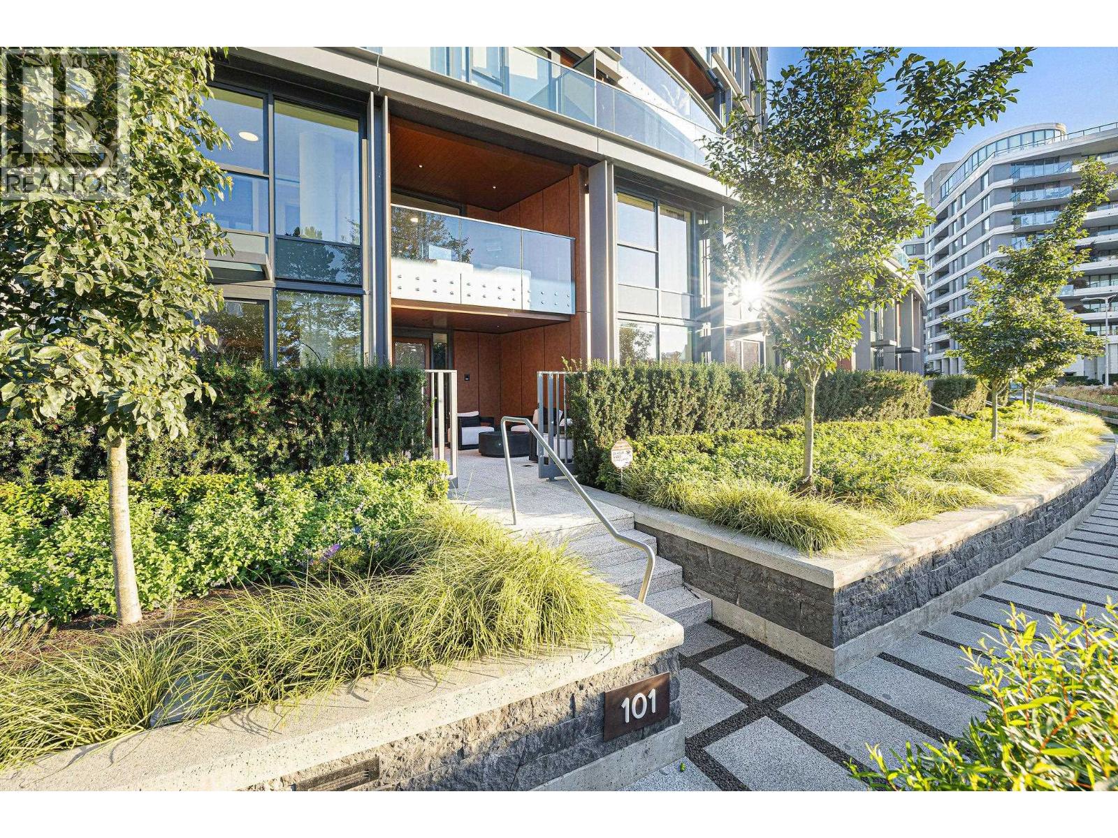 1601 Quebec Street Unit 101, Vancouver, BC V6A 0J9