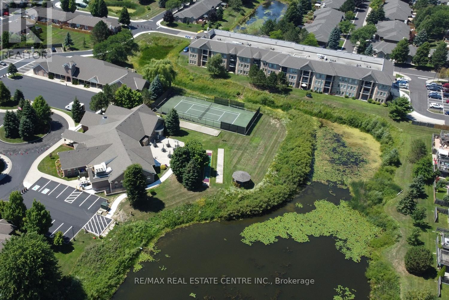 2 60 Natalia Ave, Hamilton, ON L0R 1W0
