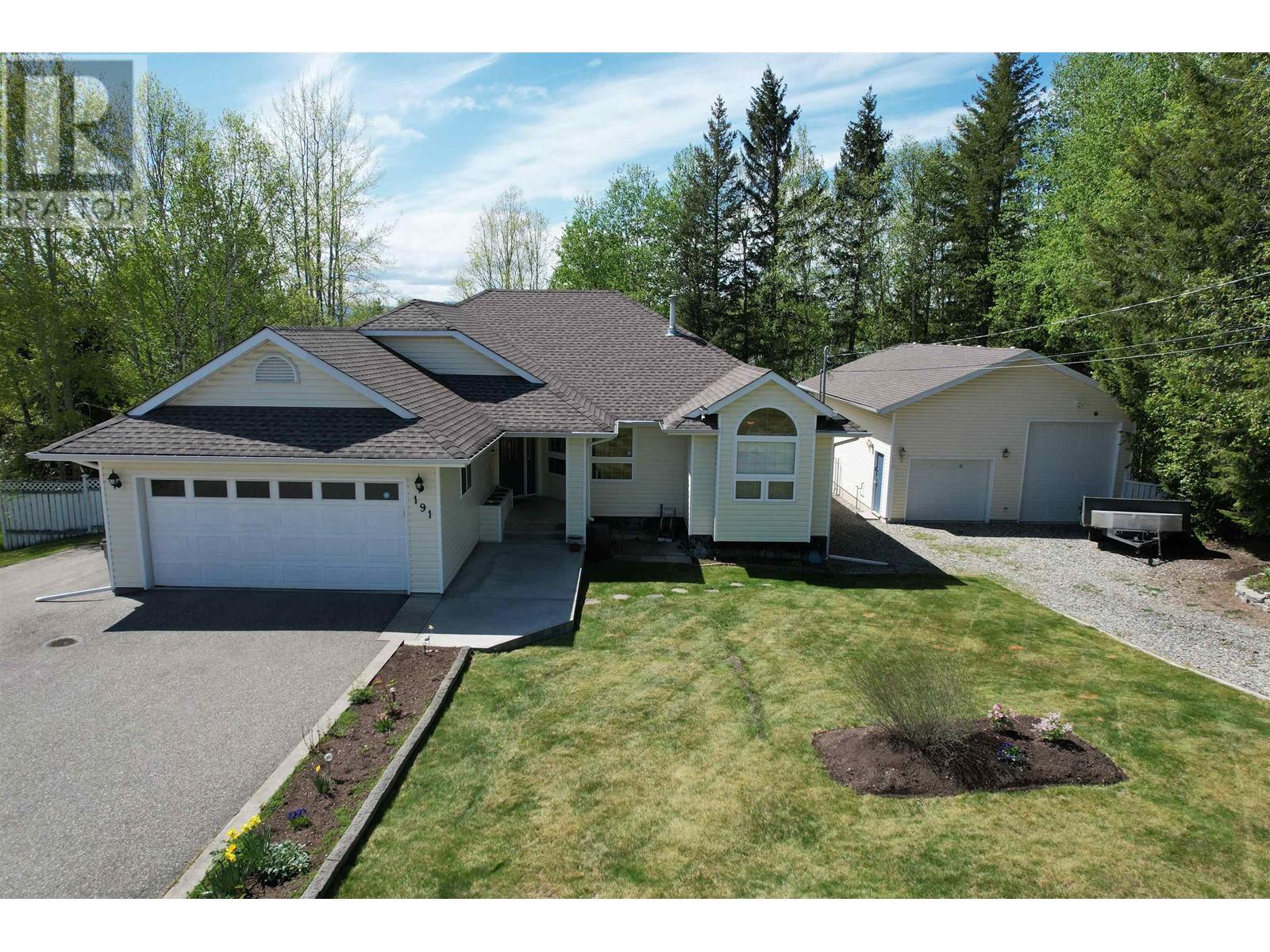 191 Vachon Rd, Quesnel, BC V2J 5B6