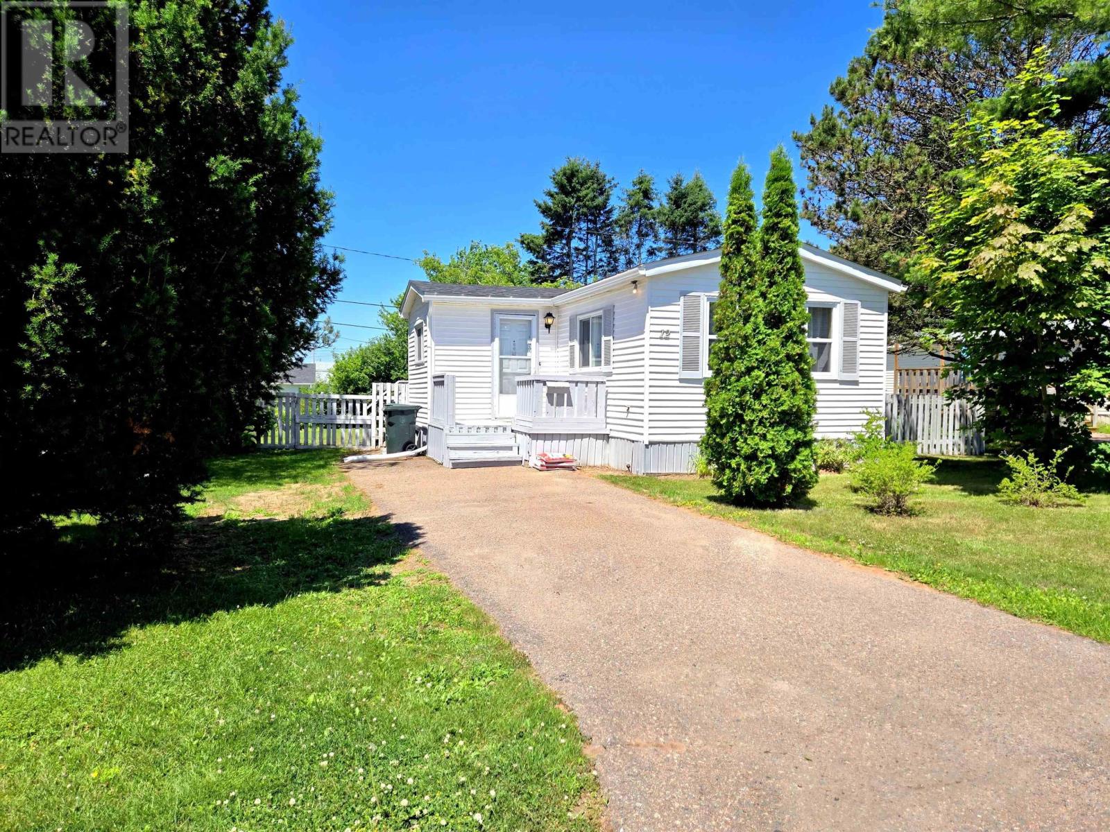 12 Costin Dr, Amherst, NS B4H 4B6