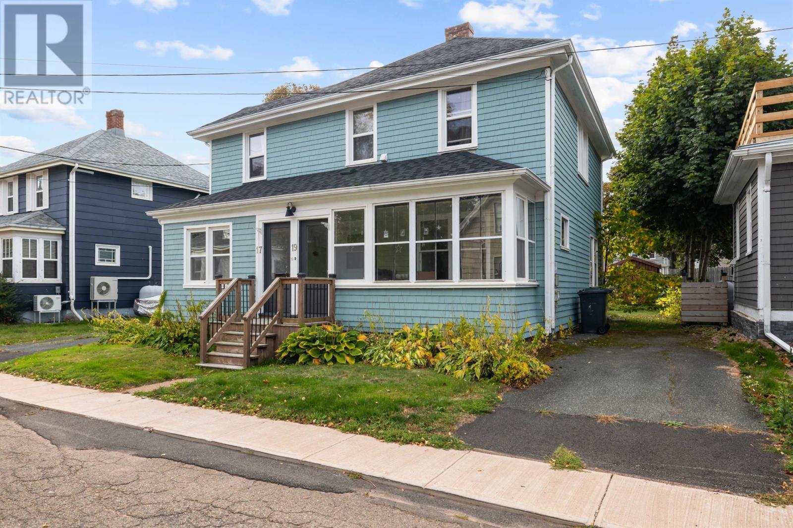 17 19 Felling St, Charlottetown, PE C1A 5E8