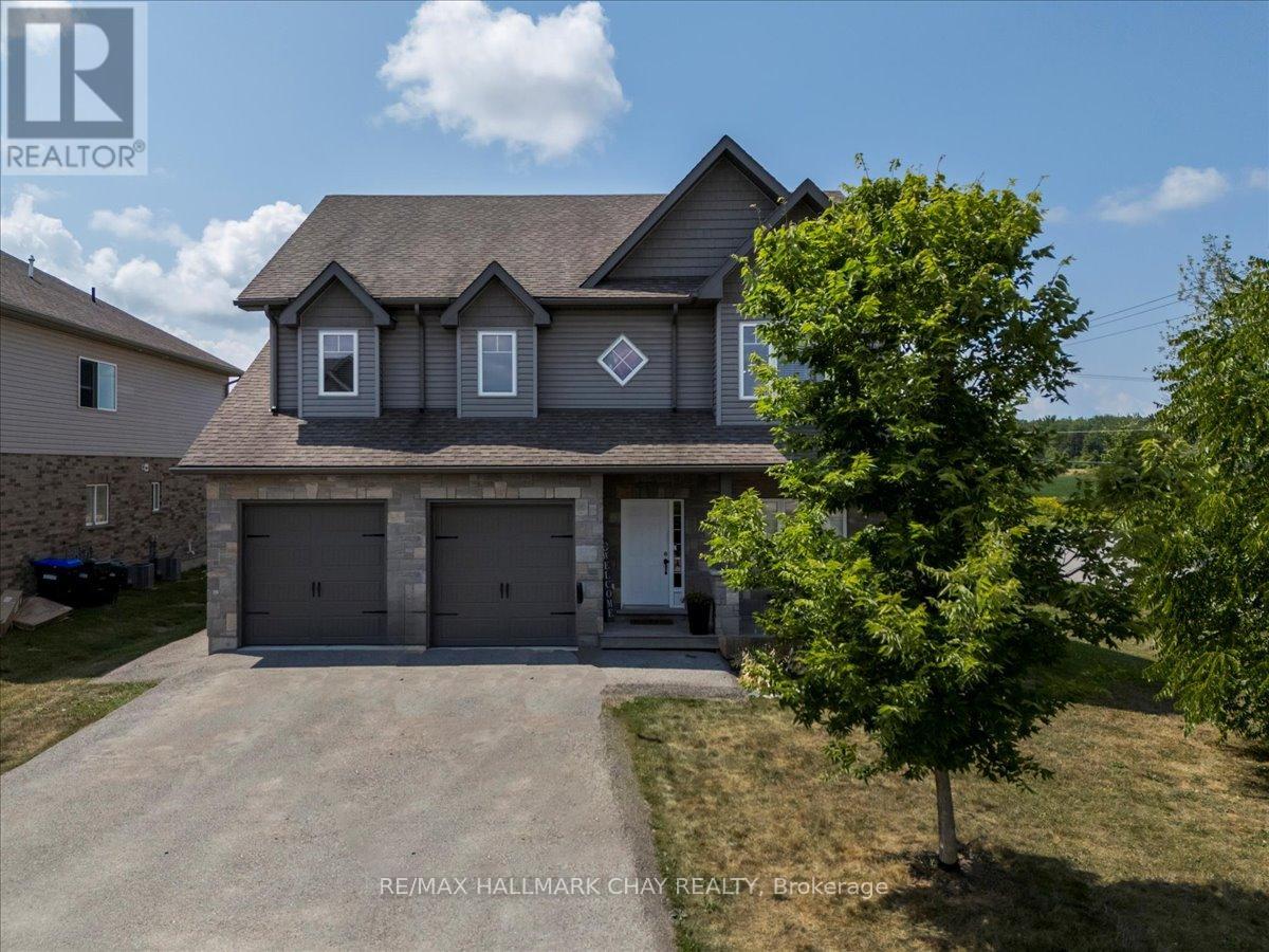 3939 Wood Ave, Severn, ON L3V 0T9