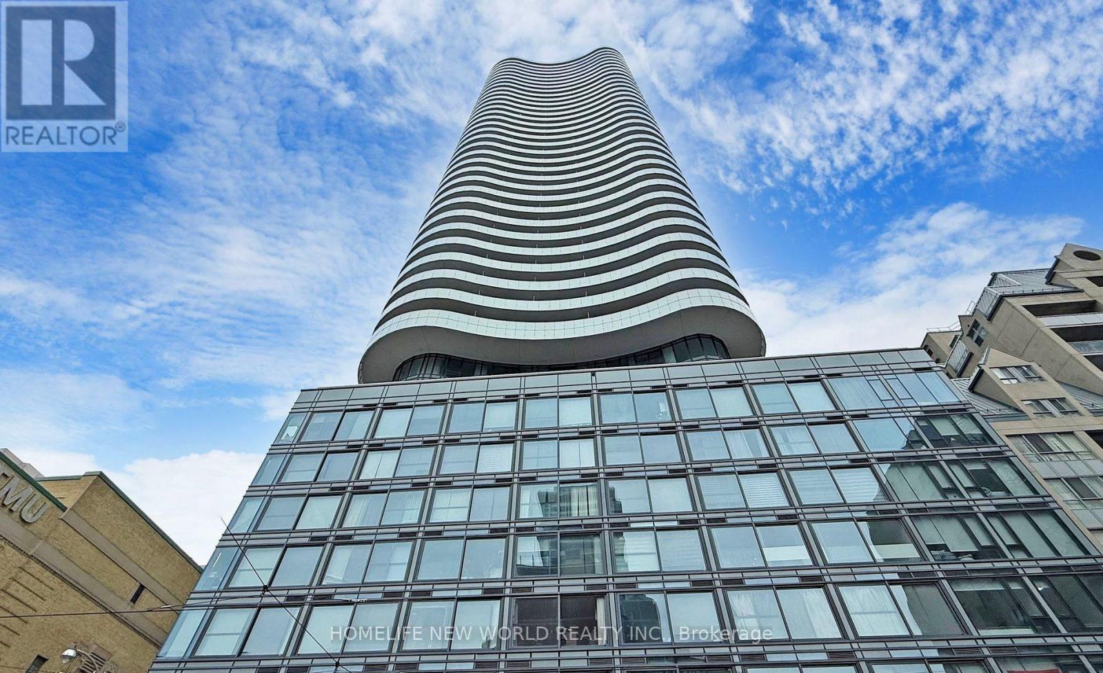 2307 403 Church St, Toronto, ON M4Y 0C9