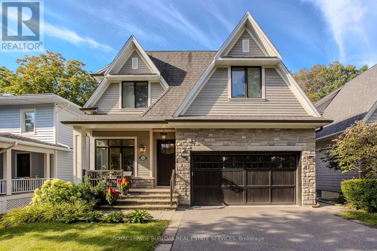 284 Douglas Ave, Oakville, ON L6J 3S4