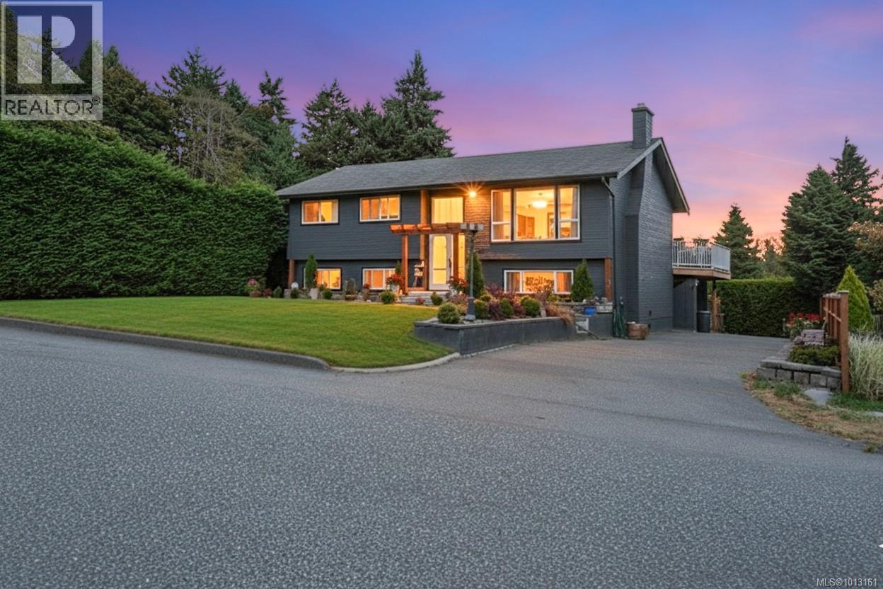 536 Strathdee Pl, Victoria, BC V9C 2R6