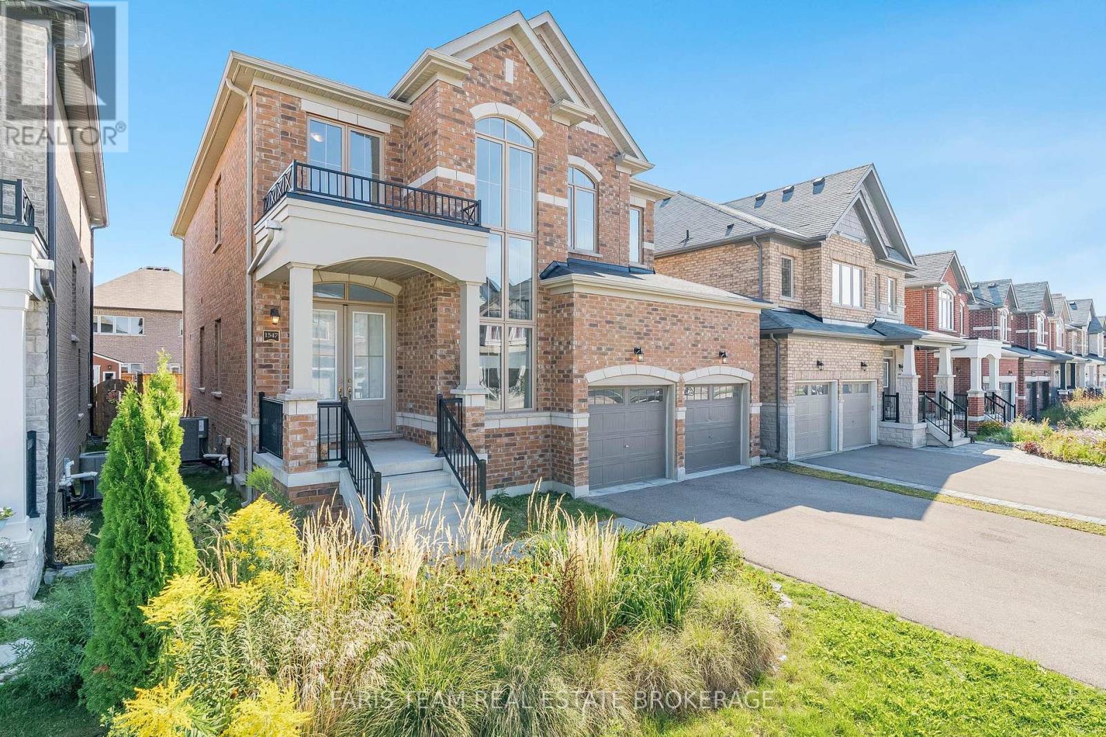 1547 Mcroberts Cres, Innisfil, ON L9S 0J9
