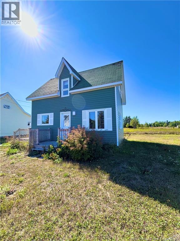 2910 Morais St, Bas-Caraquet, NB E1W 6A8