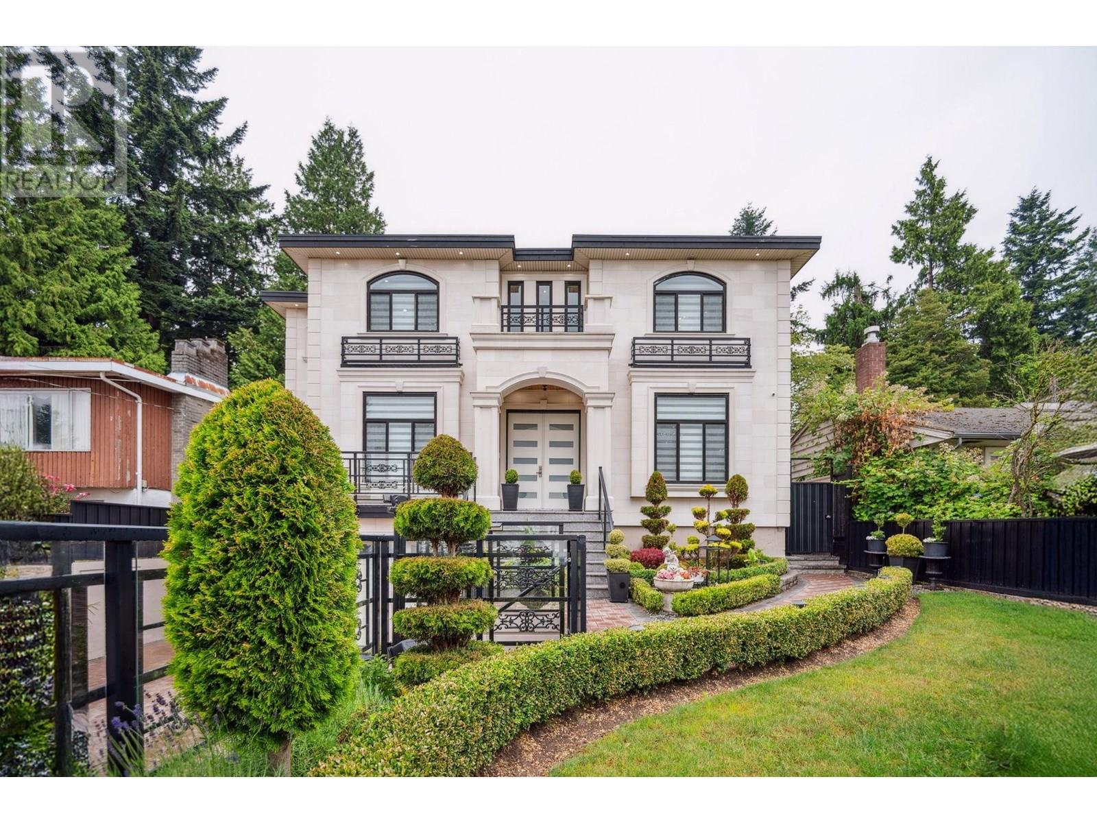 4319 Southwood St, Burnaby, BC V5J 2G3
