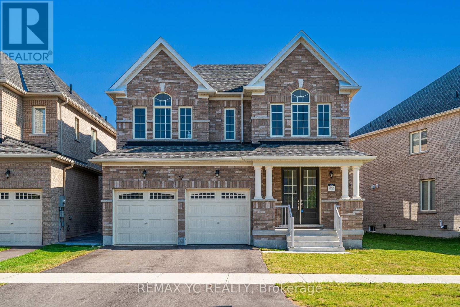 17 Hitching Post Ln, Georgina Keswick South, ON L4P 0H9