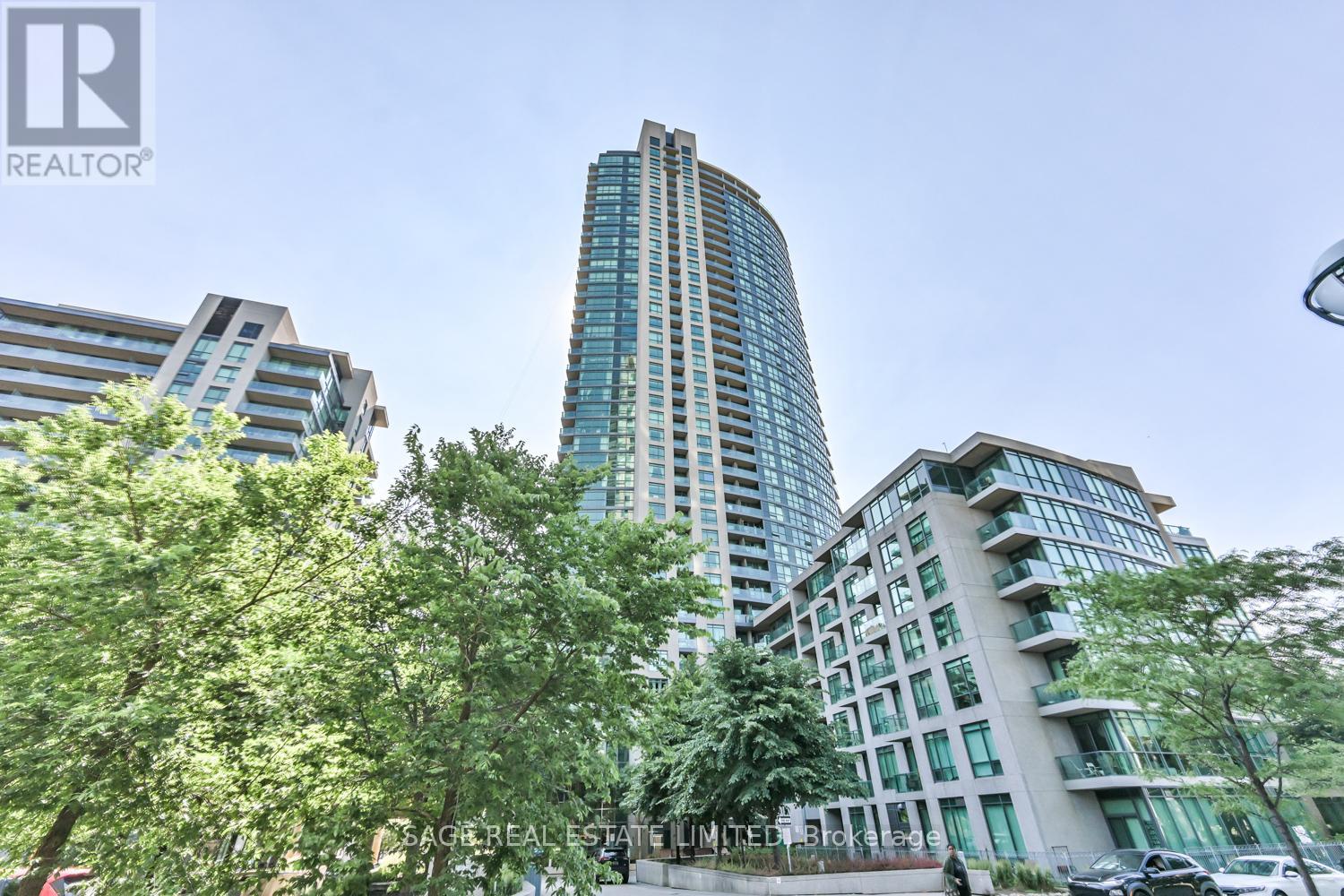 702 215 Fort York Blvd, Toronto, ON M5V 4A1