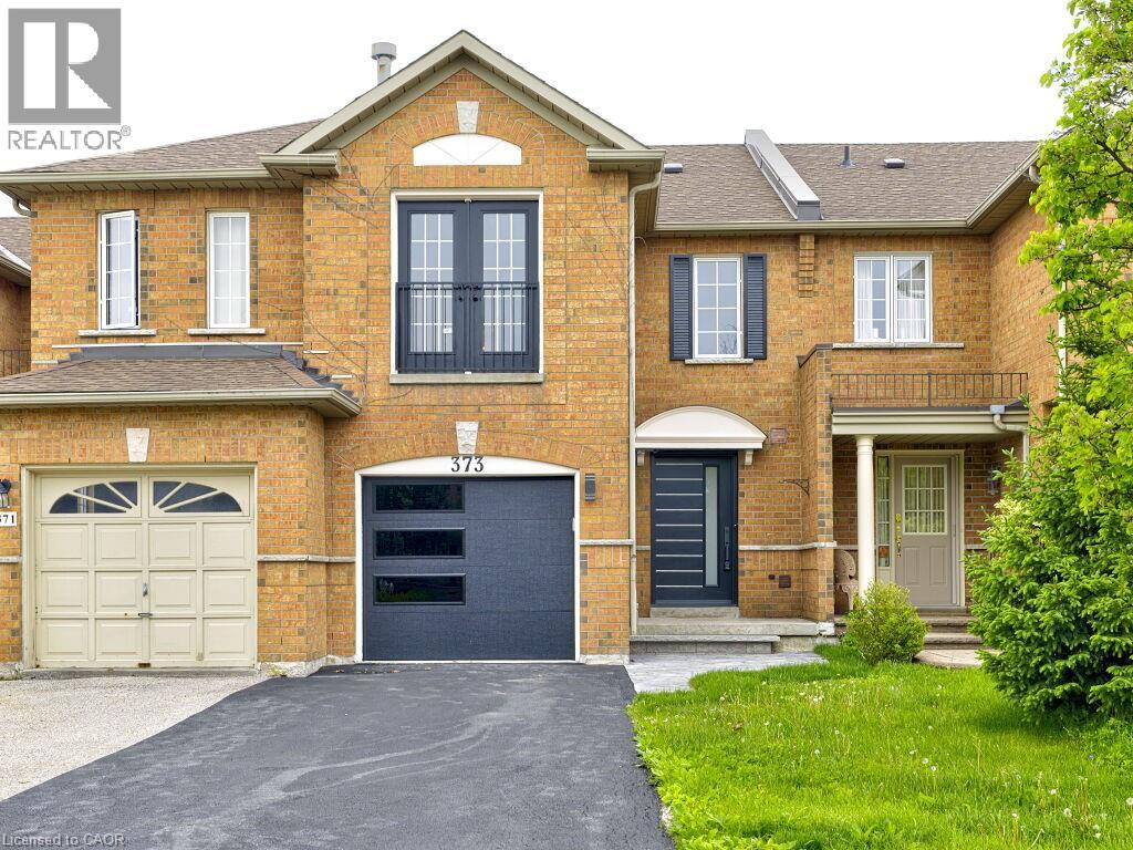 373 Ravineview Way, Oakville, ON L6H 6S5
