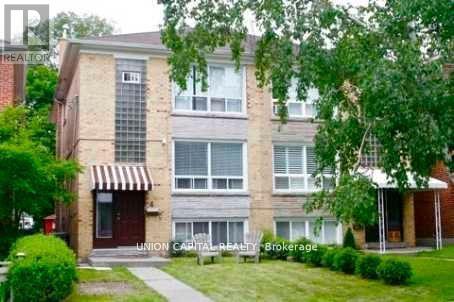 4 Rowley Ave, Toronto, ON M4P 2S8