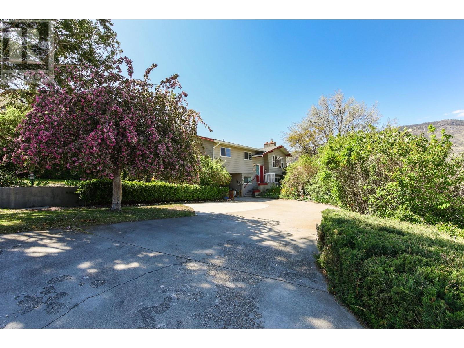 3 Dogwood Pl, Osoyoos, BC V0H 1V1