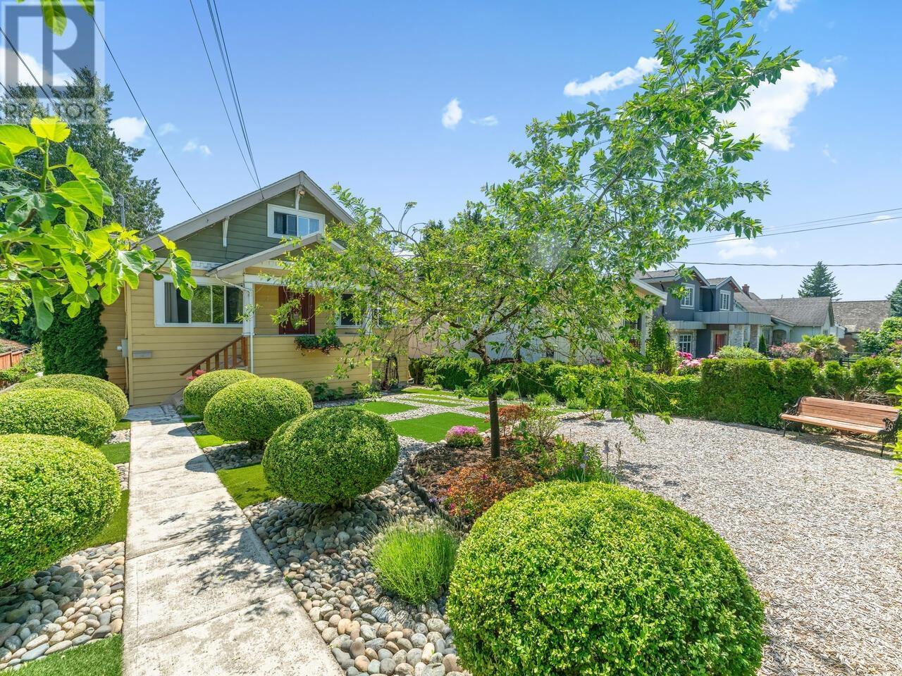 1504 Eighth Ave, New Westminster, BC V3M 2S4