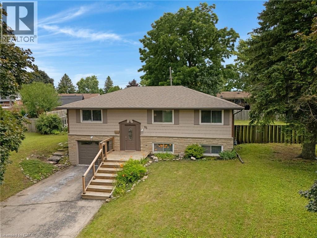 95 Rosslinn Rd, Cambridge, ON N1S 3K3