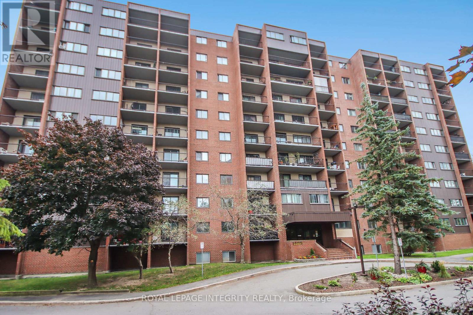 114 2650 Southvale Cres, Ottawa, ON K1B 4S9