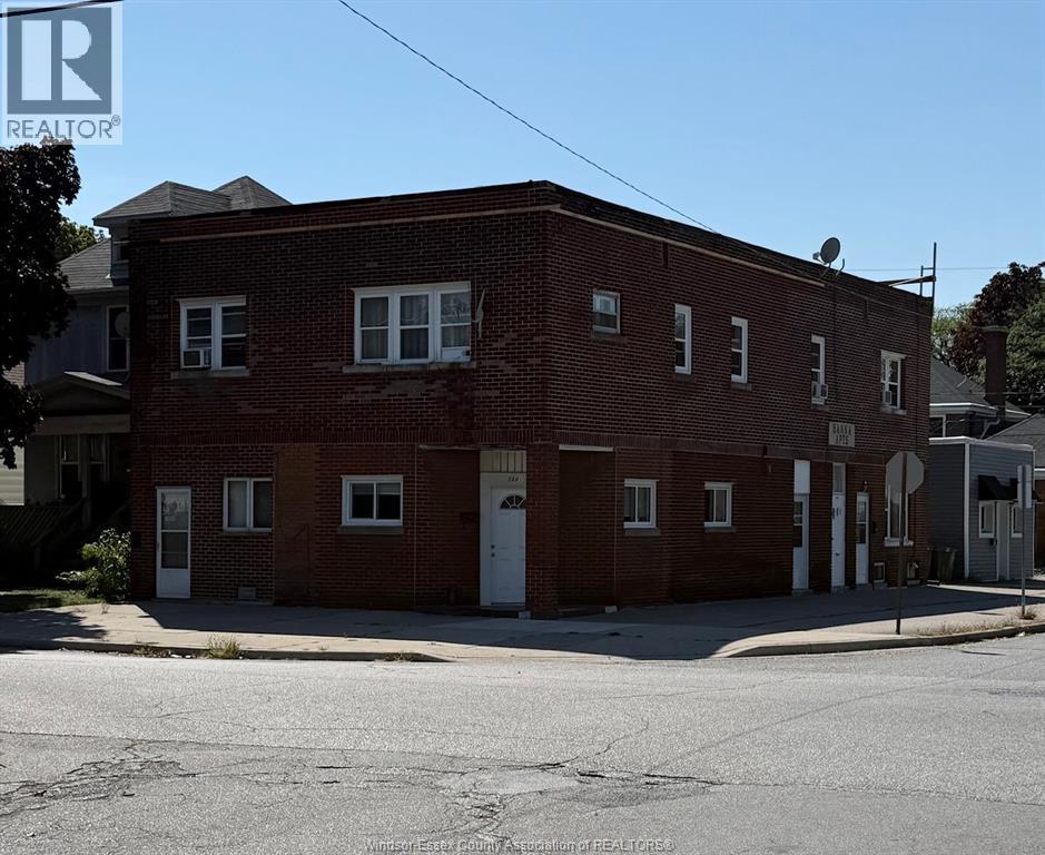 119-121 Hanna W, Windsor, ON N8X 1C9