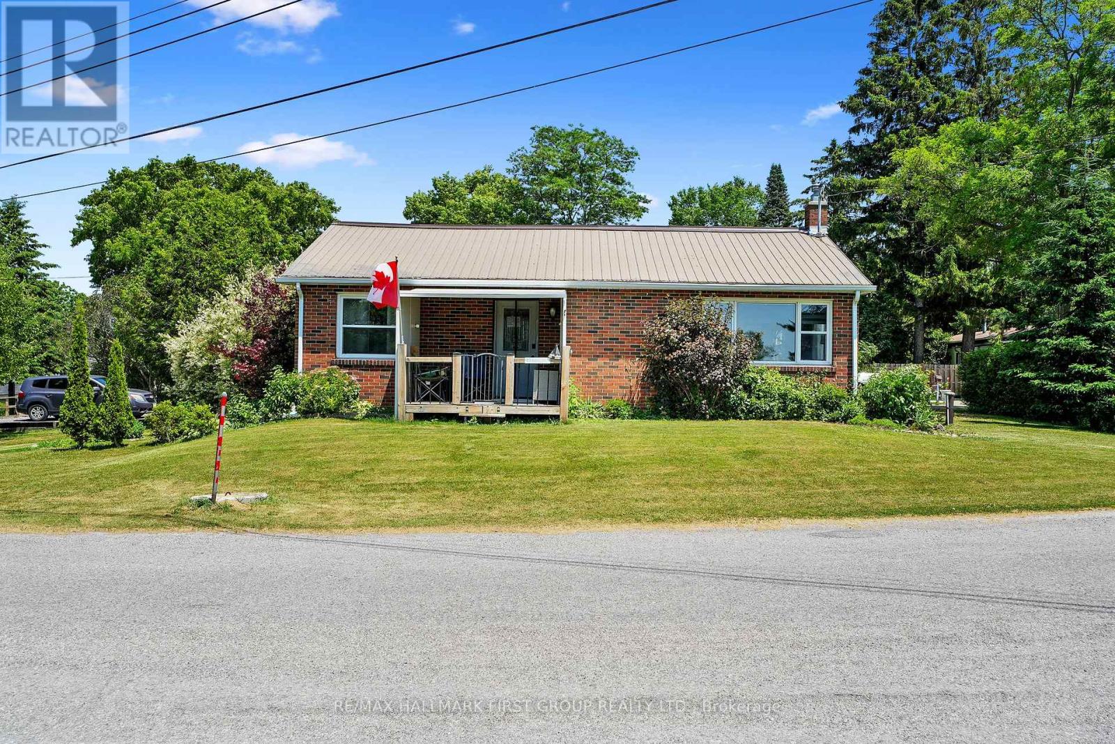 2 Park Ln, Hamilton Township, ON K9A 0X9