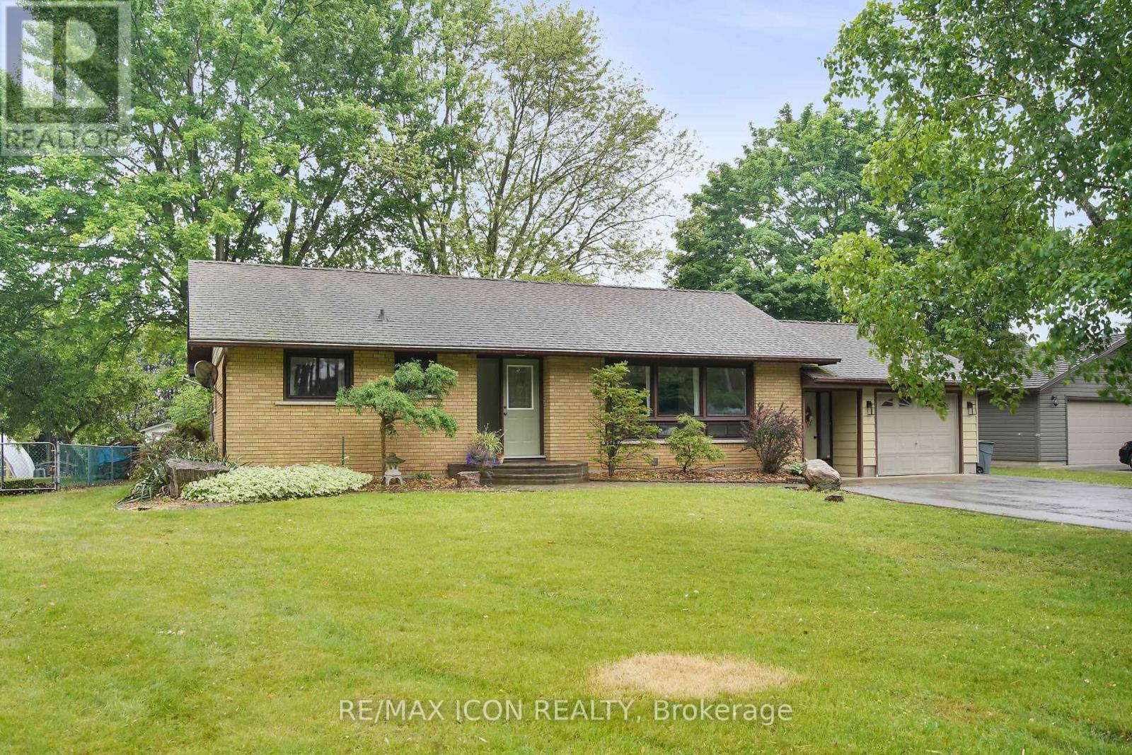 8241 Sandytown Rd, Bayham, ON N0J 1Y0