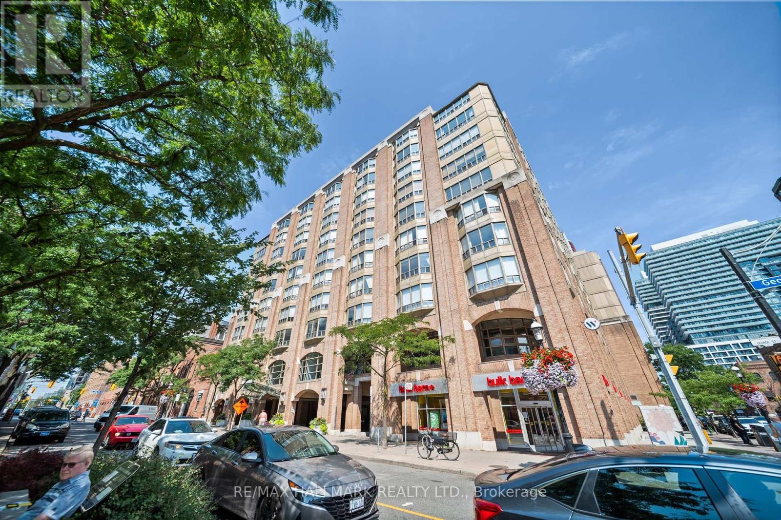 801 25 George St, Toronto, ON M5A 4L8