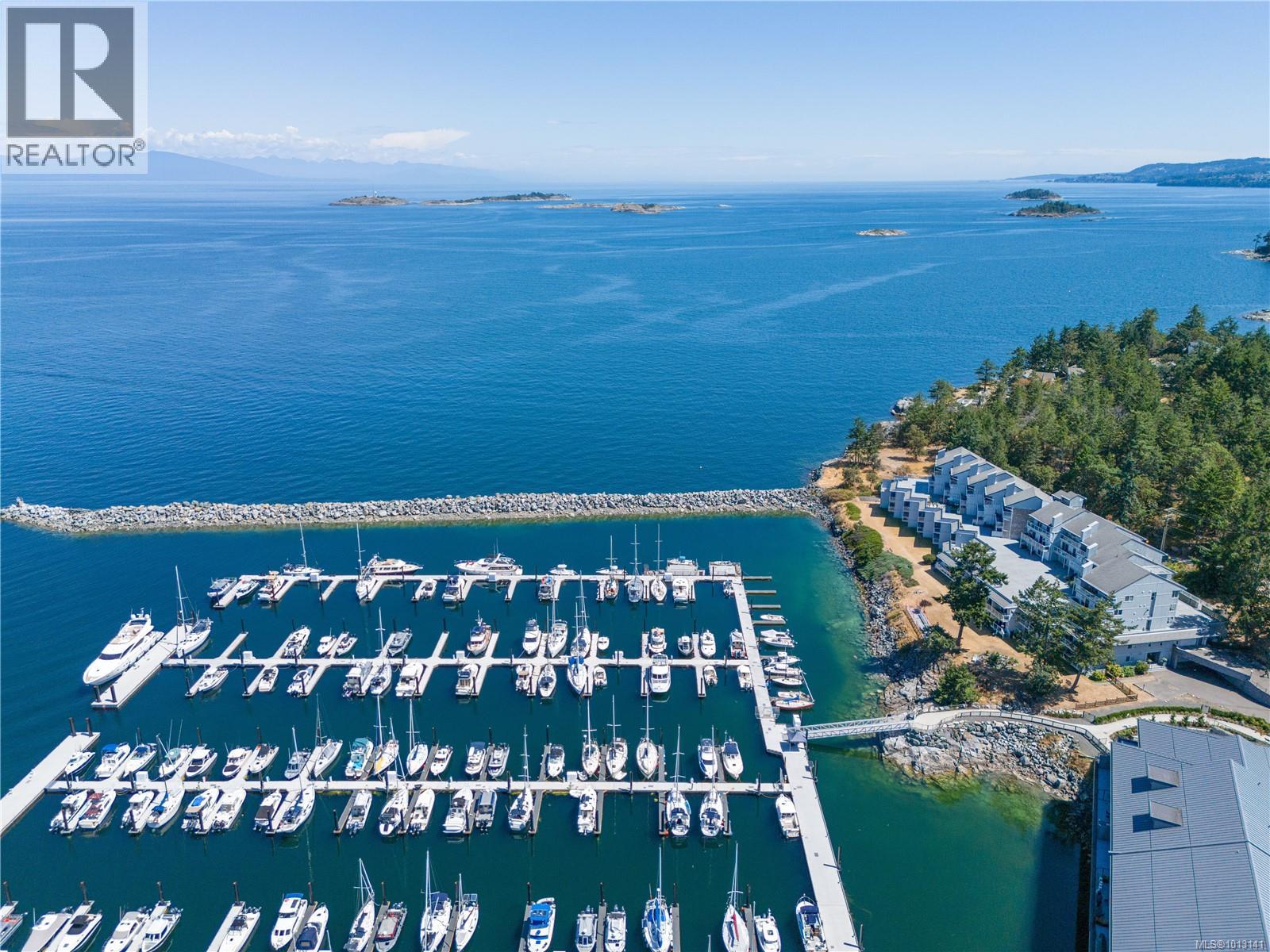 3555 Outrigger Rd Unit 302 Rd, Nanoose Bay, BC V9P 9K1