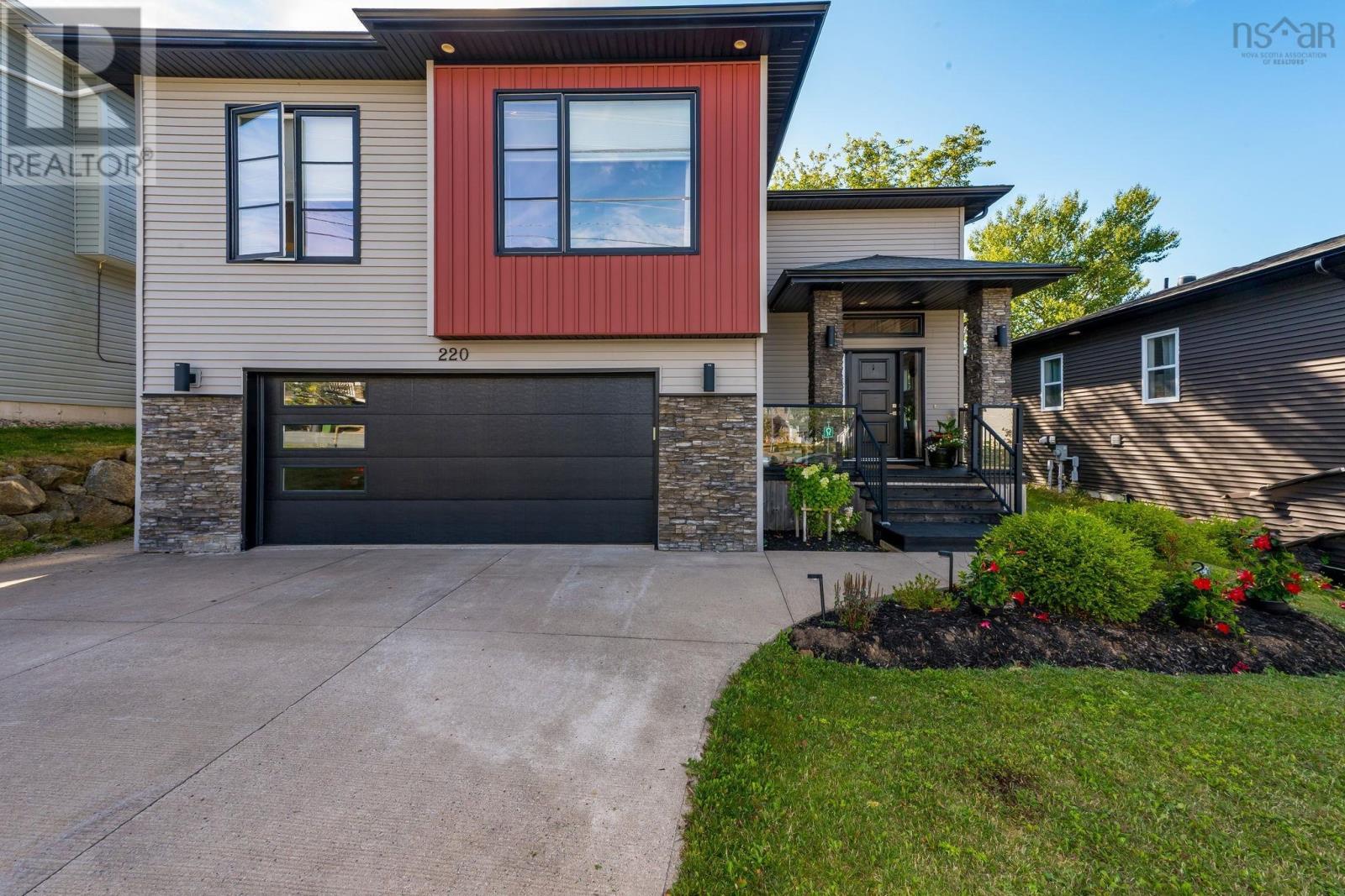 220 Maple Grove Ave, Halifax, NS B3T 1C2