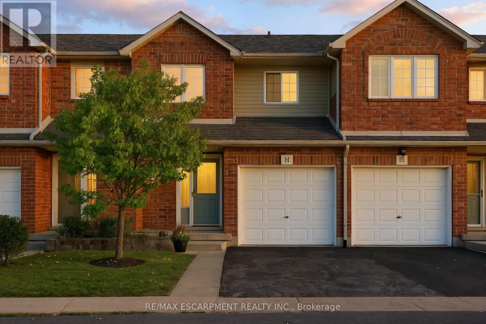 14 1860 Upper Gage Ave, Hamilton, ON L8W 3Y6