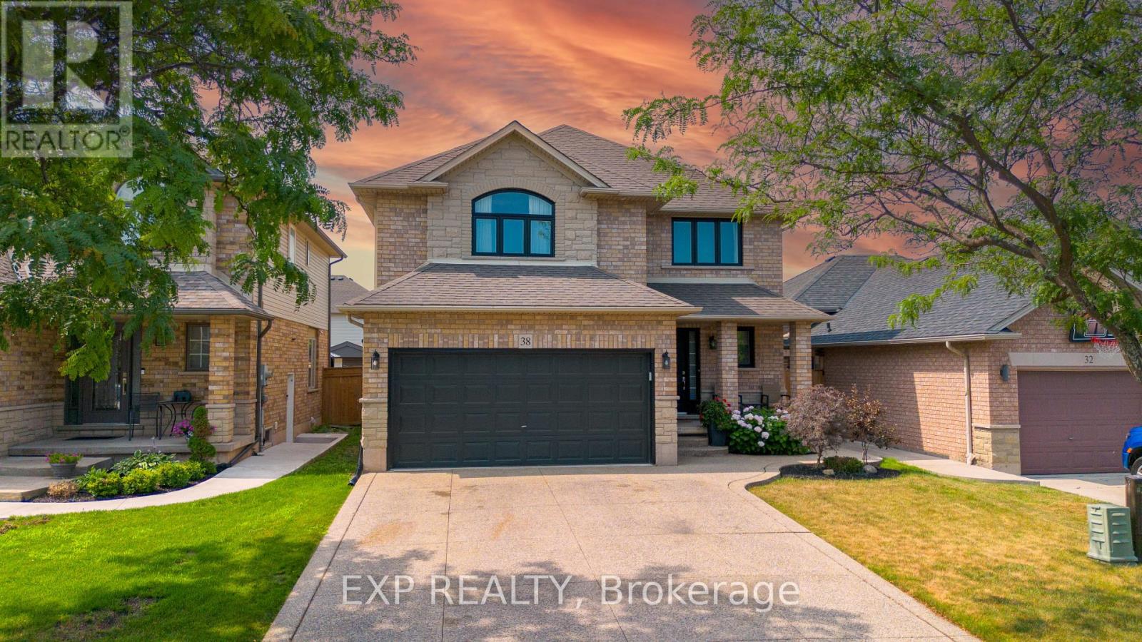 38 Sonoma Ln, Hamilton, ON L8E 6B5