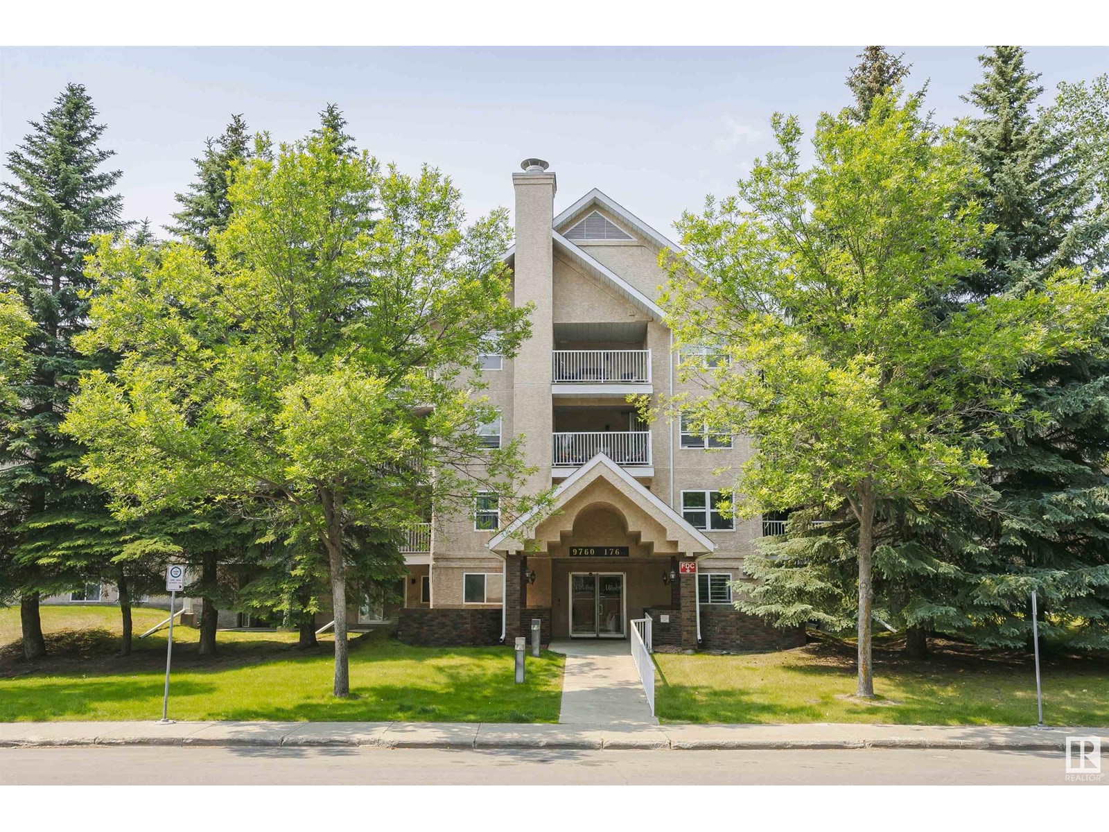 9760 176 Street Northwest #206, Edmonton, AB T5T 5Z5