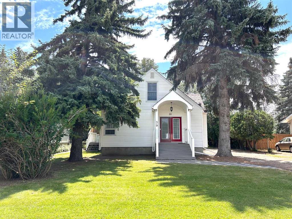 39 Fairview Ave E, Brooks, AB T1R 0N8