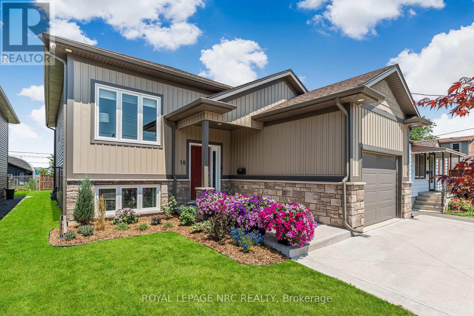 18 Erie St, Welland, ON L3B 5J2