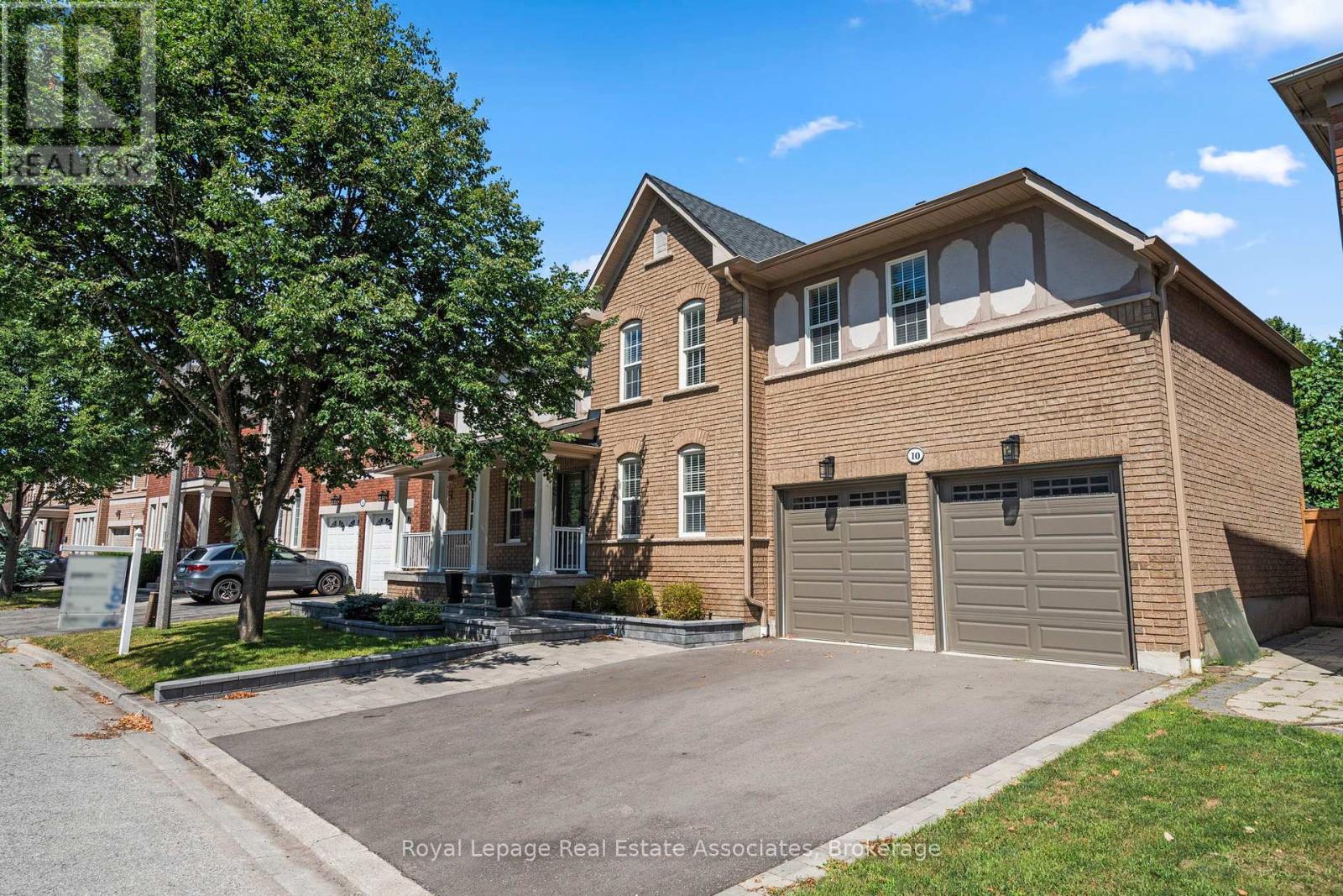 10 Westacott Cres, Ajax, ON L1T 4H6