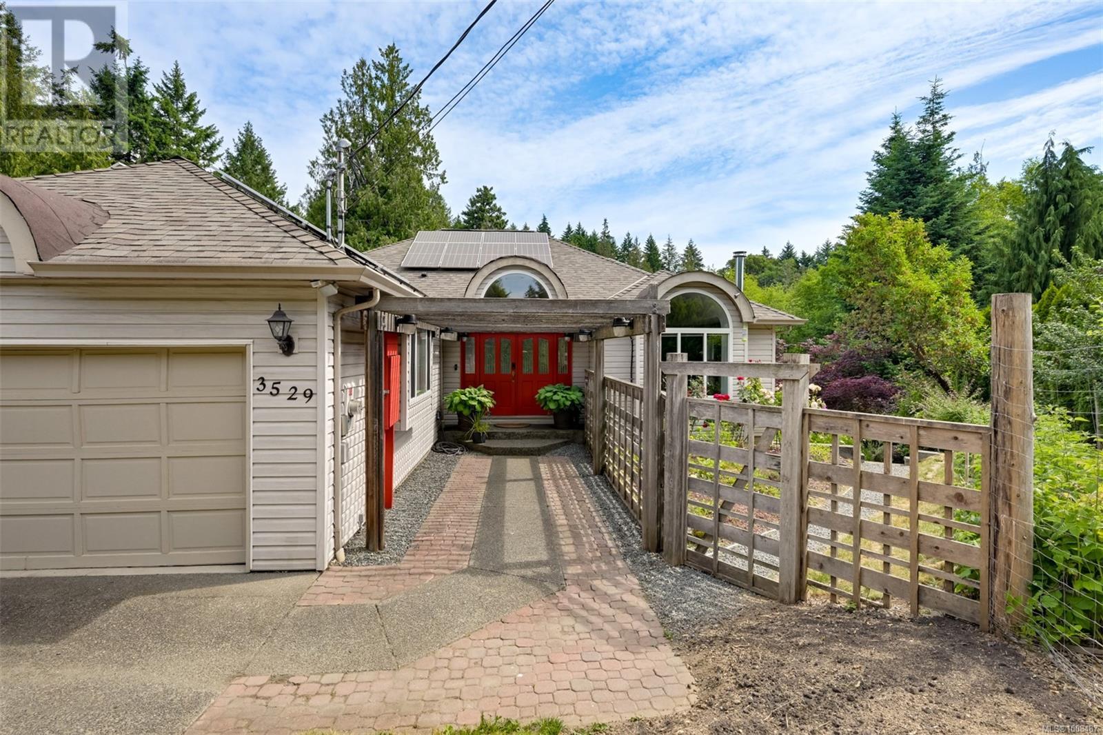 3529 Dougan Dr, Cobble Hill, BC V8H 0H4
