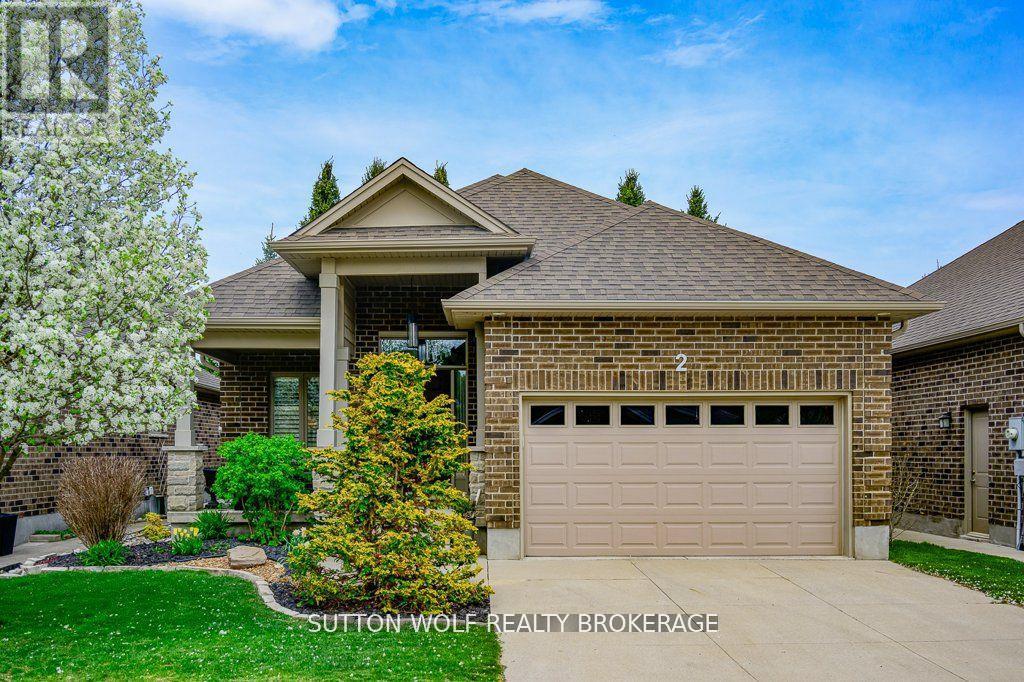 2 295 Mogg St, Strathroy-Caradoc, ON N7G 4M2