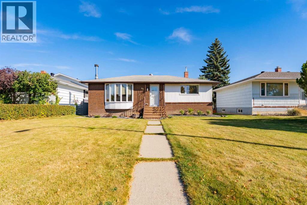 98 Lynnwood Dr SE, Calgary, AB T2C 0S6