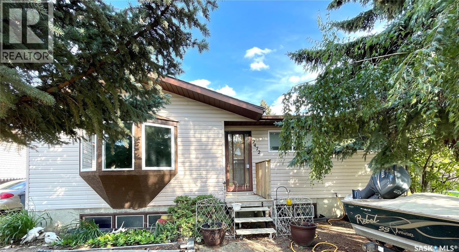 2472 Ross Cres, North Battleford, SK S9A 3R3