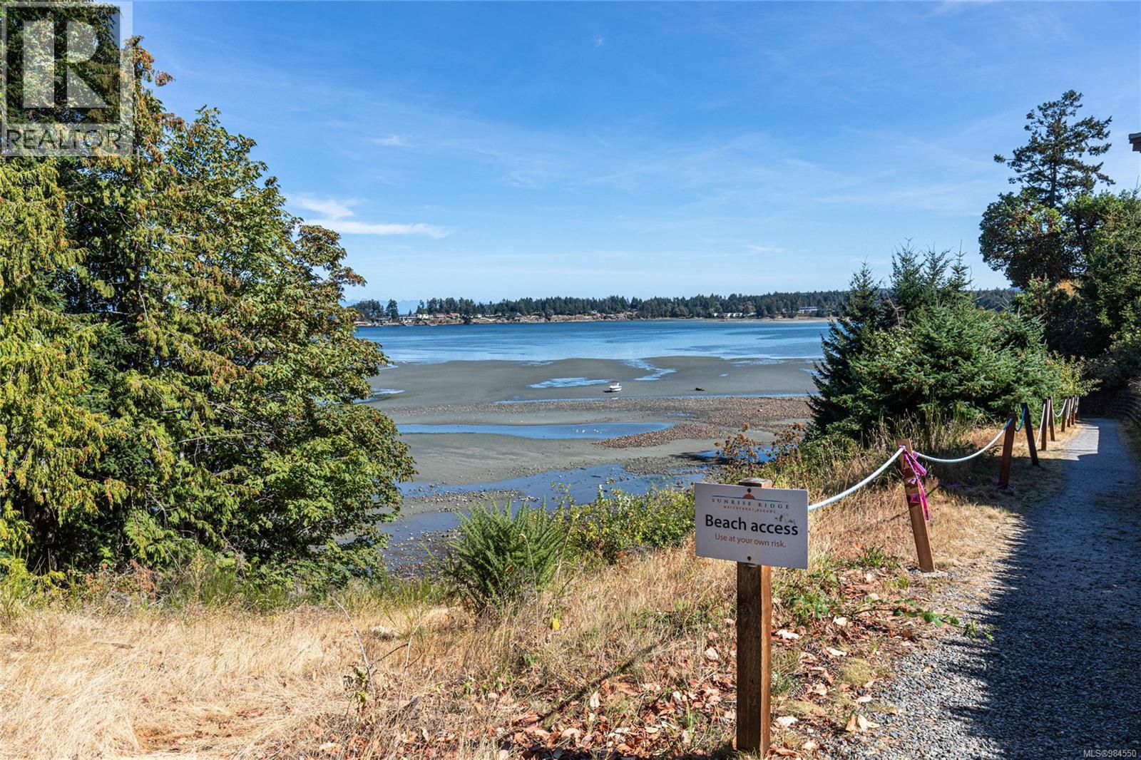 1175 Resort Dr Unit 3 Dr, Parksville, BC V9P 2E3