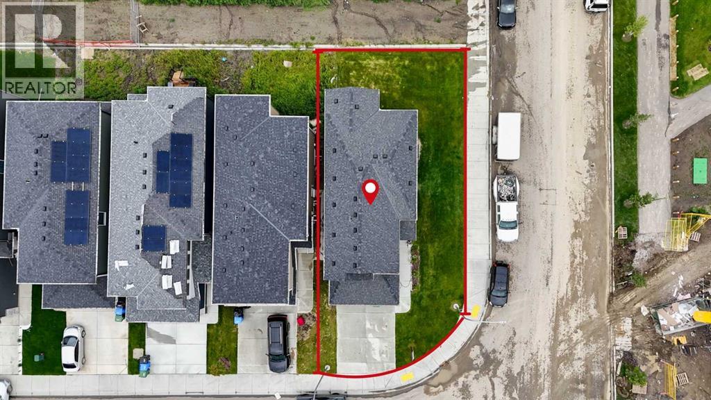 8 Corner Glen Row NE, Calgary, AB T3N 2L9