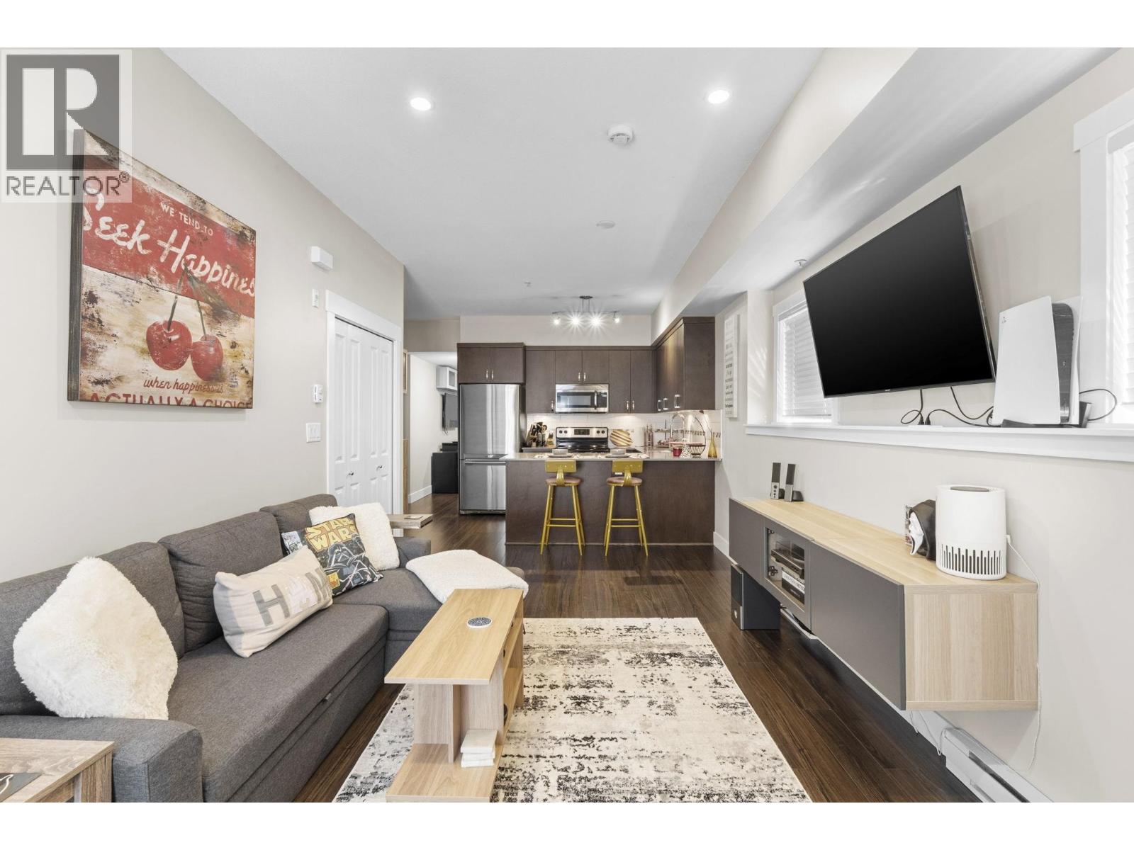 838 Royal Avenue Unit 16, New Westminster, BC V3M 1J9